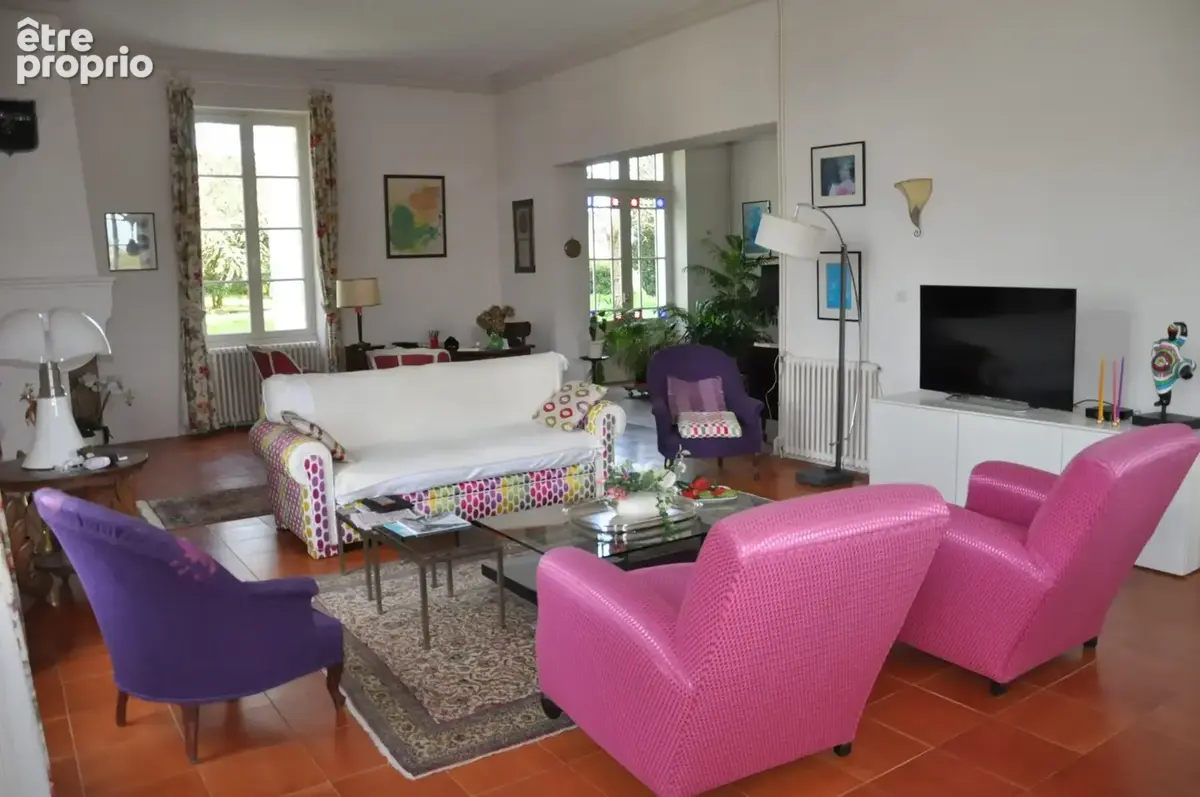 Maison 320 m² à Layrac  - photo 7