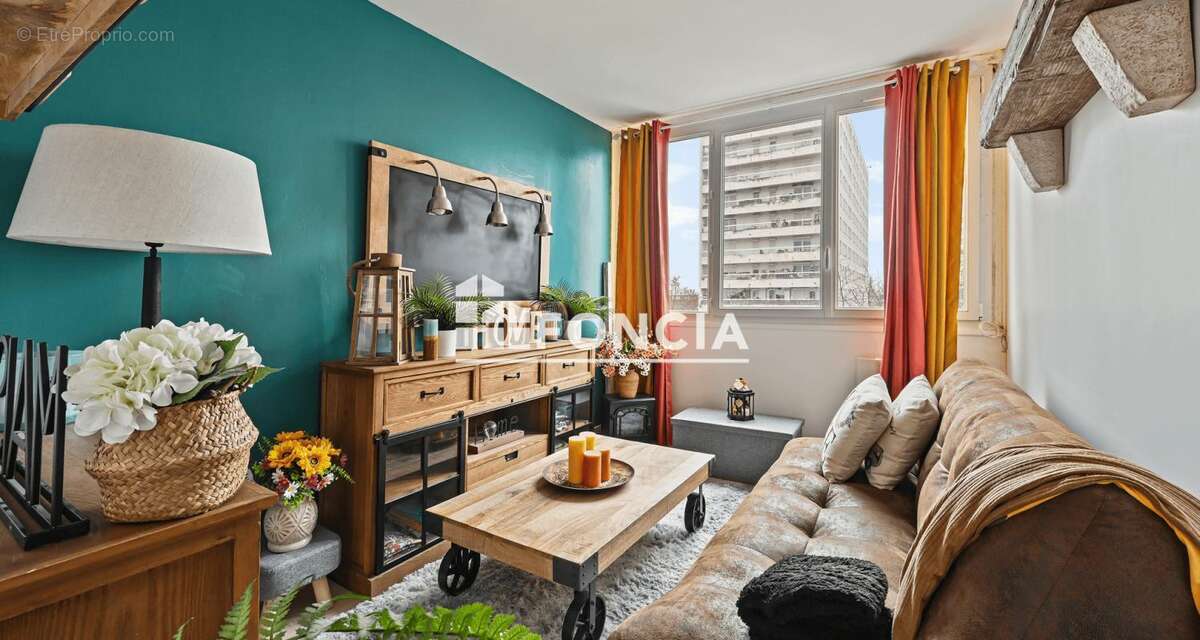 Appartement à VILLENEUVE-SAINT-GEORGES