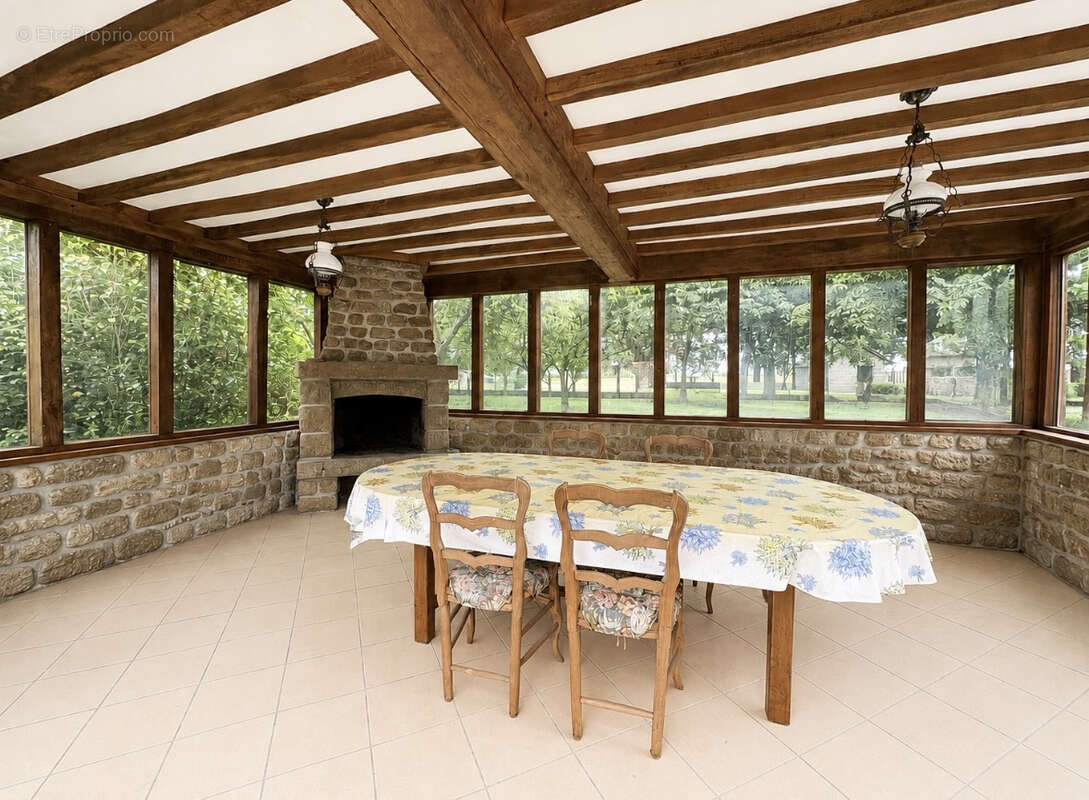 Maison à CAMPAGNOLLES