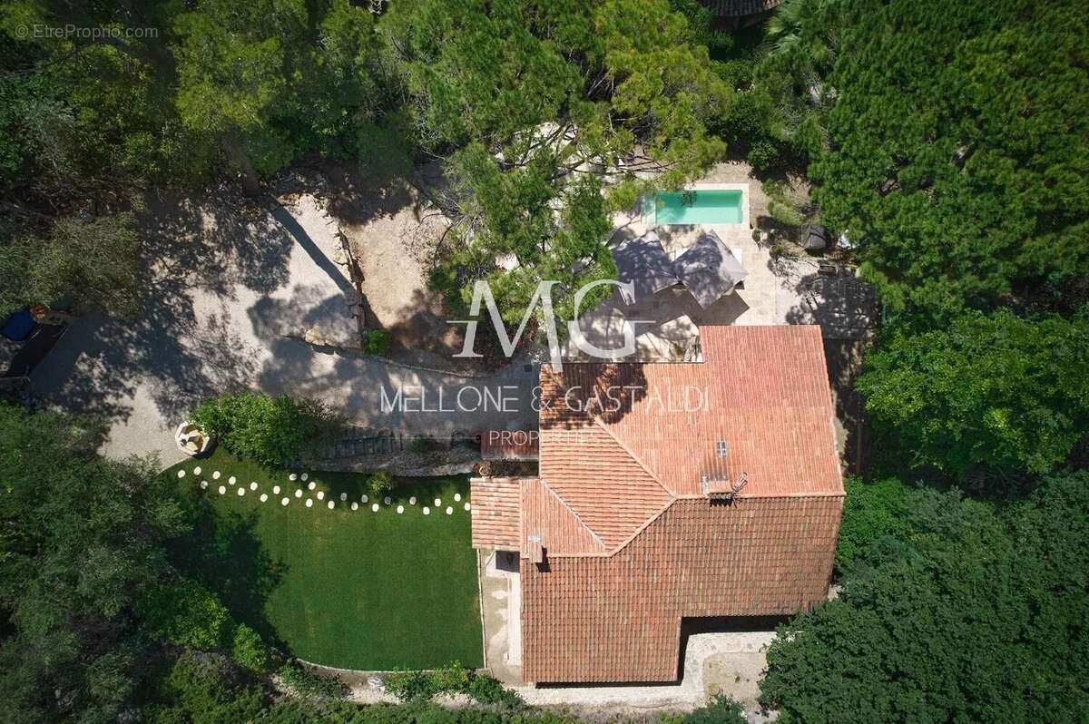 Maison à MOUGINS