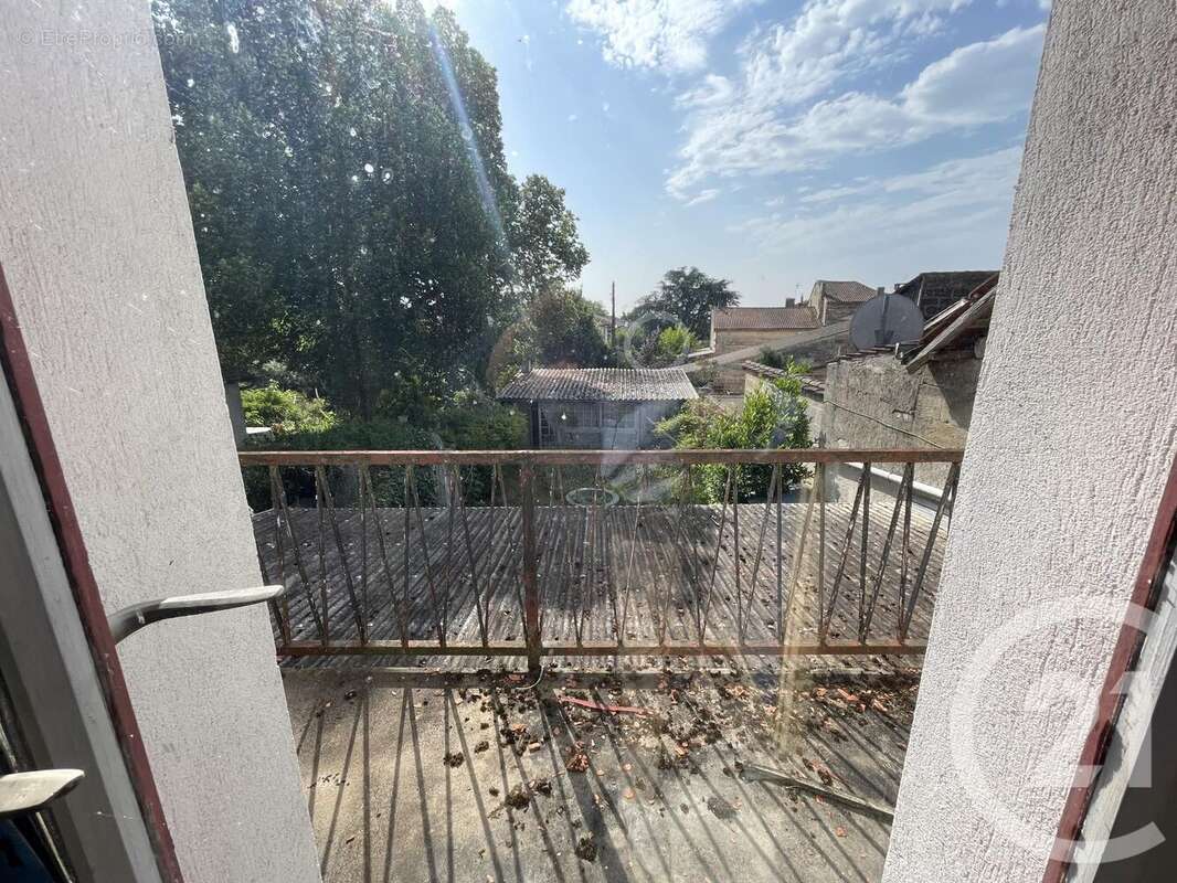 Maison 123 m² à Guitres  - photo 3