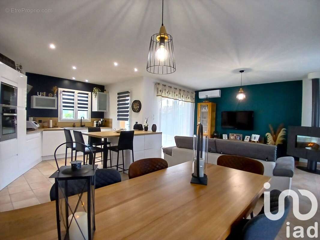 Maison 110 m² à Angeville  - photo 6