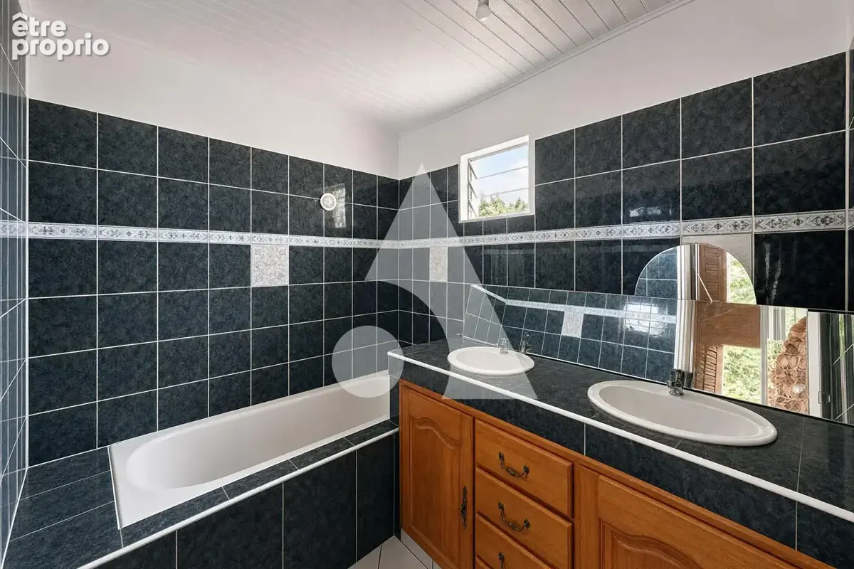 Maison F4 de plain-pied au calme avec vue mer + Terrain 850 m² - photo 10