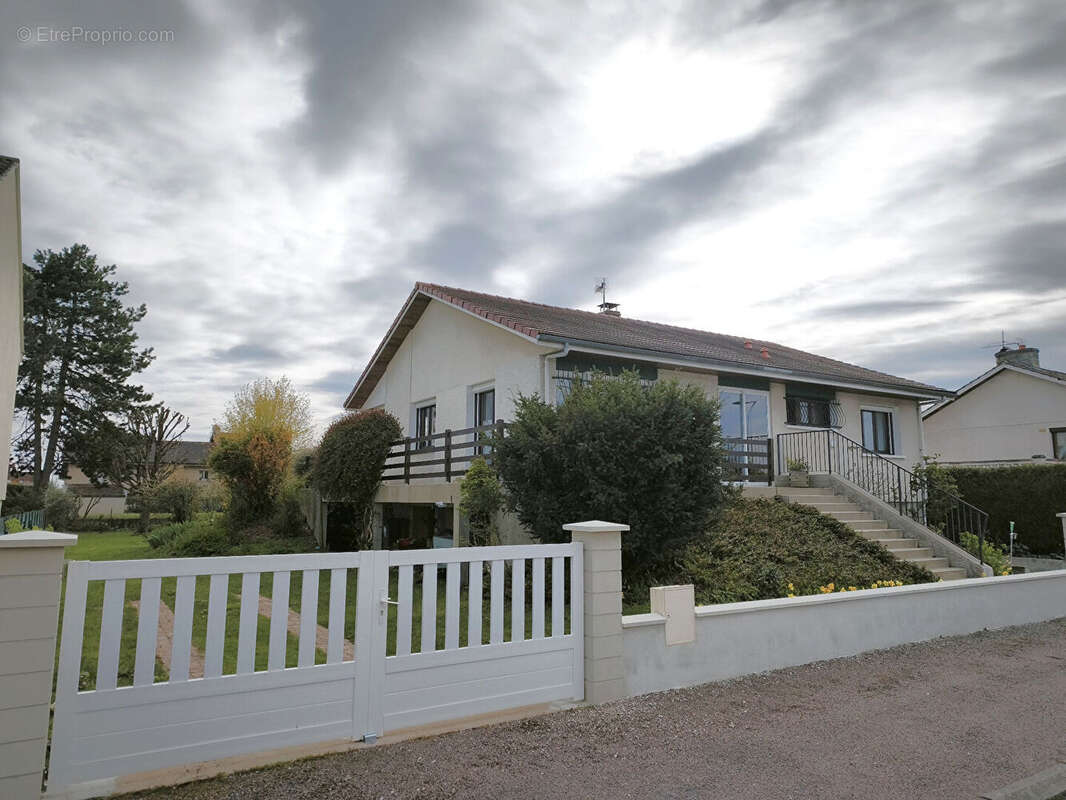 Maison à COUTERNON