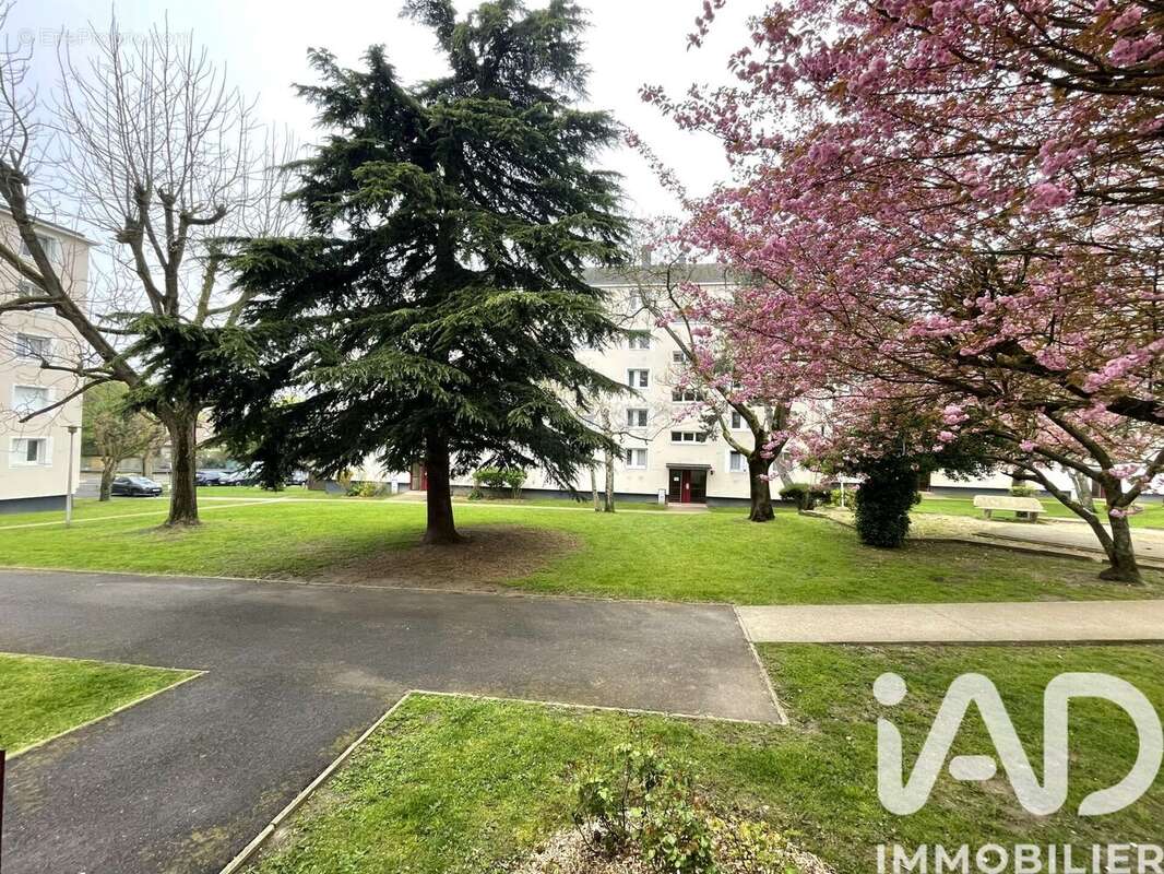 Photo 9 - Appartement à TAVERNY