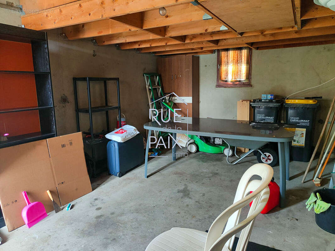 Maison à LENCLOITRE