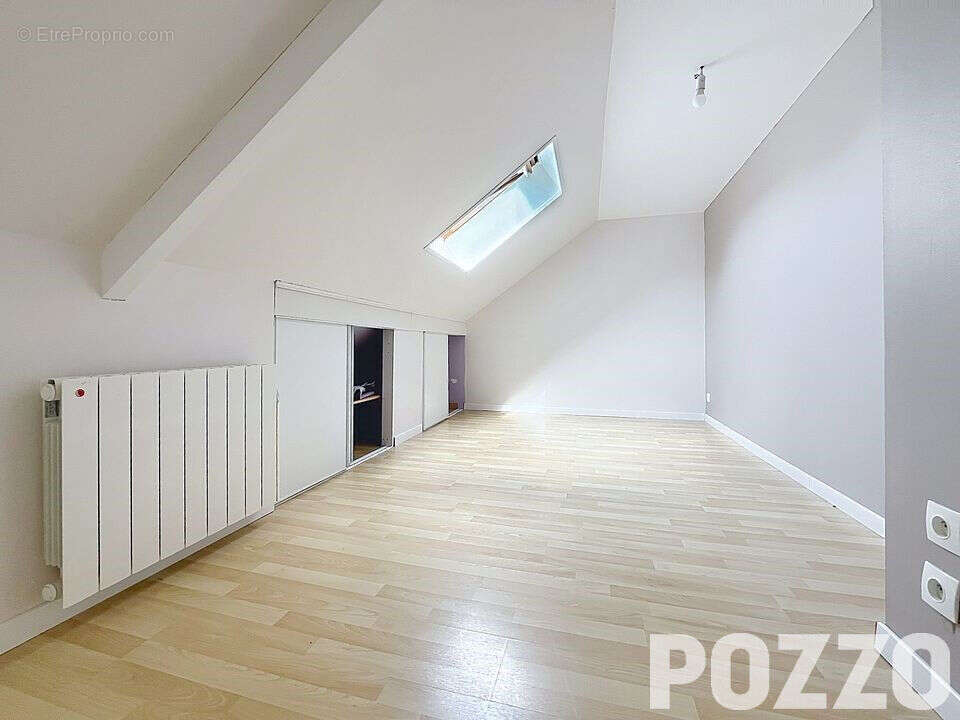 A VENDRE - Maison de 107.35 m² - proche de condé sur vire - photo 10