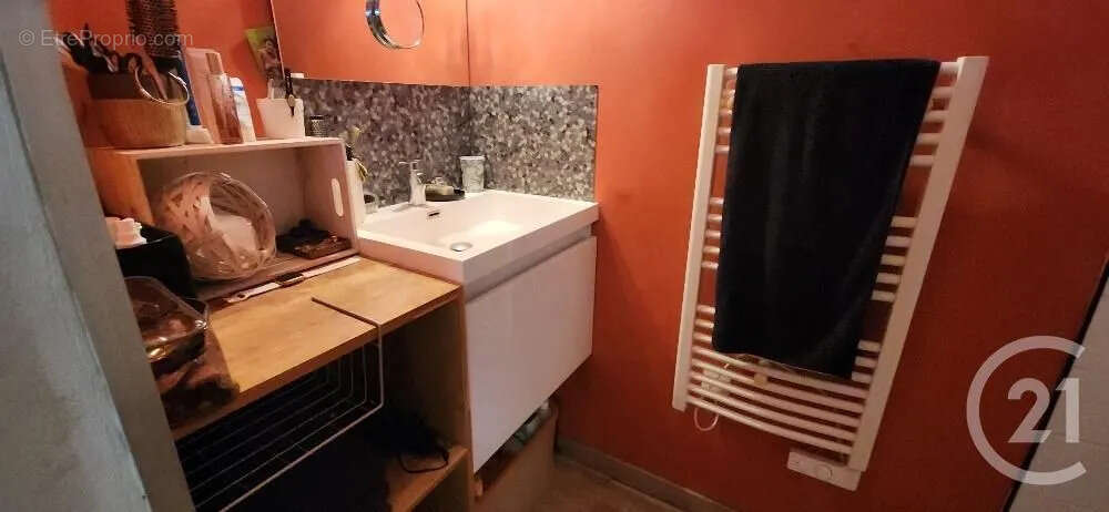 Maison à LAFEUILLADE-EN-VEZIE