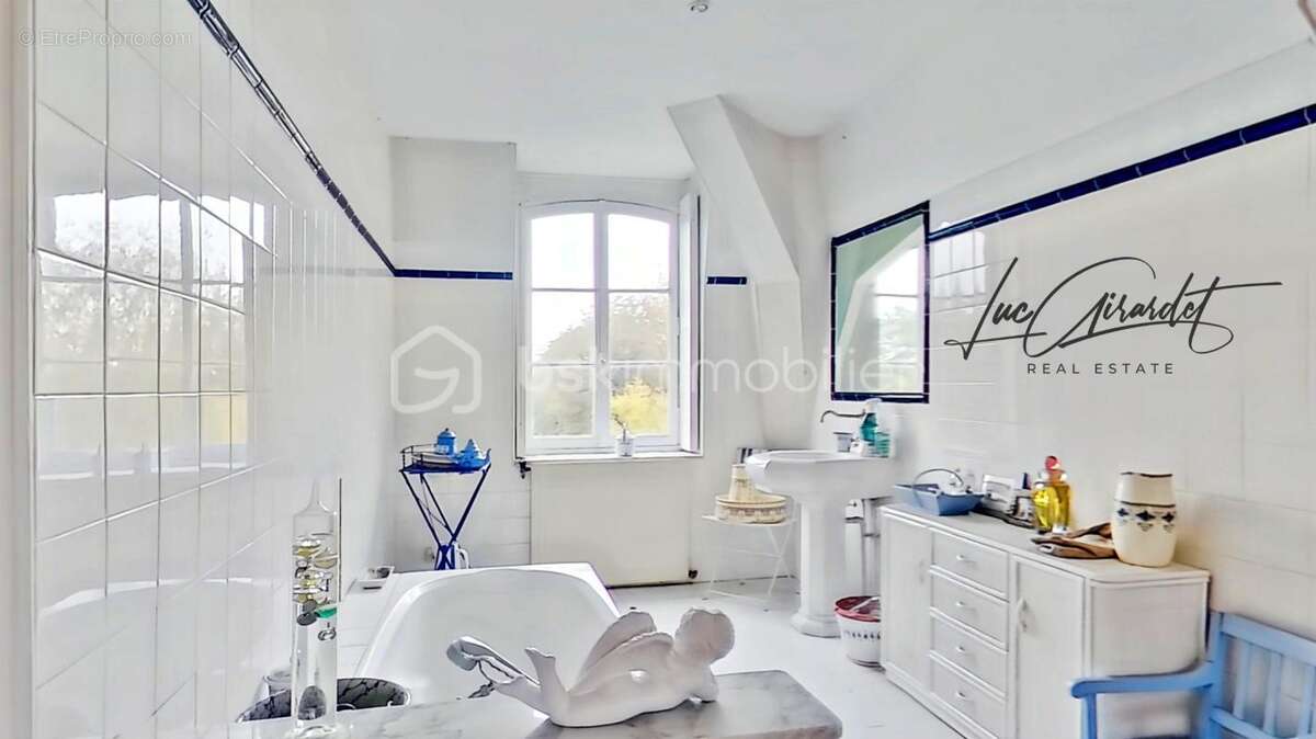 Maison à COULOMMIERS