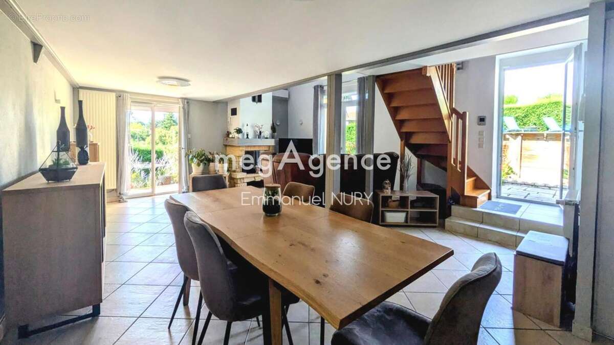 Maison à TASSIN-LA-DEMI-LUNE