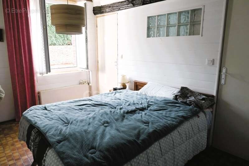 Maison à LA CHAPELLE-VICOMTESSE