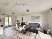 Maison à JOUY-LE-MOUTIER