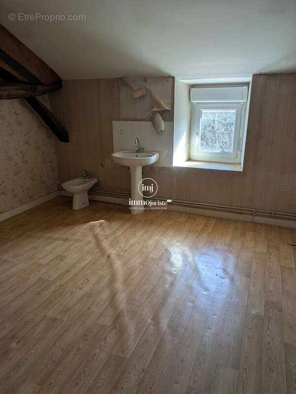 Appartement à SAILLAT-SUR-VIENNE
