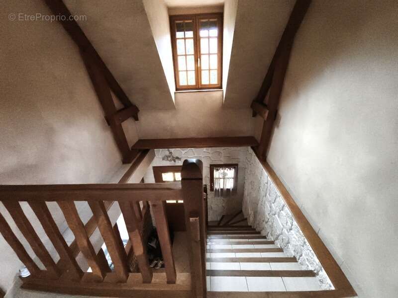 Maison à MILLY-SUR-THERAIN