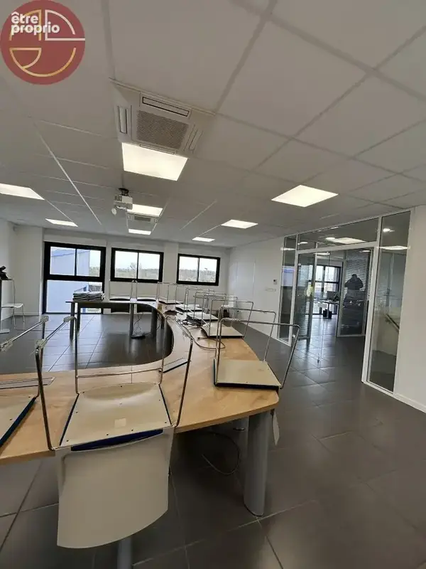 Commerce 900 m² à vendre à L'isle-Jourdain (32600) - photo 7