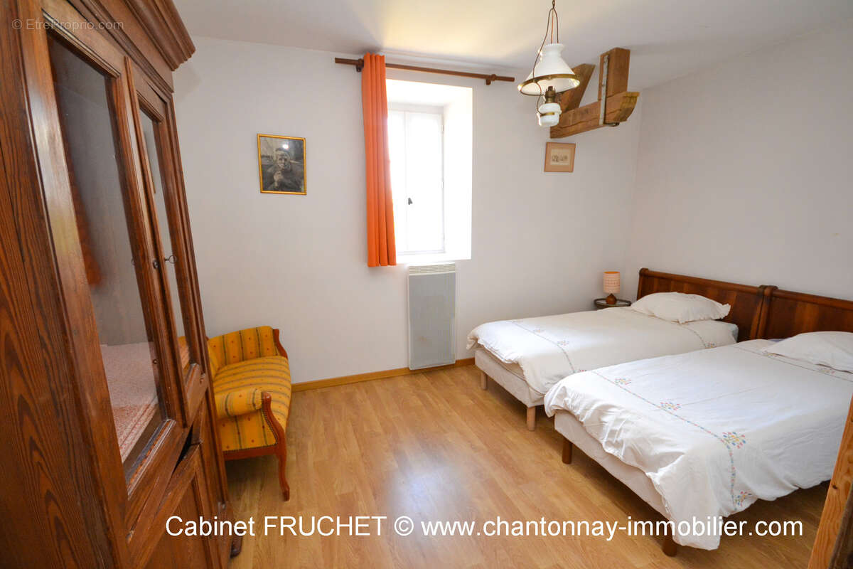 Maison à LES HERBIERS