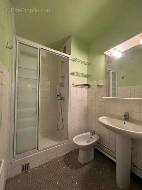 Appartement à PARIS-20E