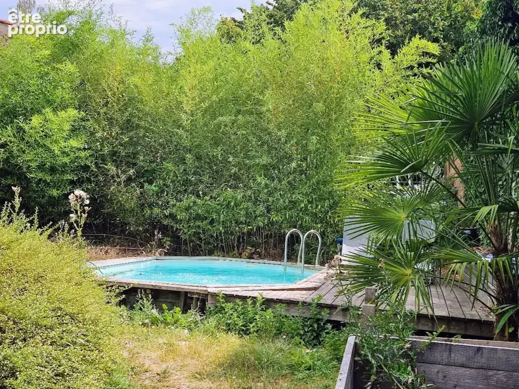 Maison 176 m² habitables - jardin - cour - grange  CHAURIAT (63) - photo 3