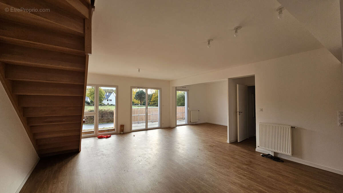 Appartement à ORGERES