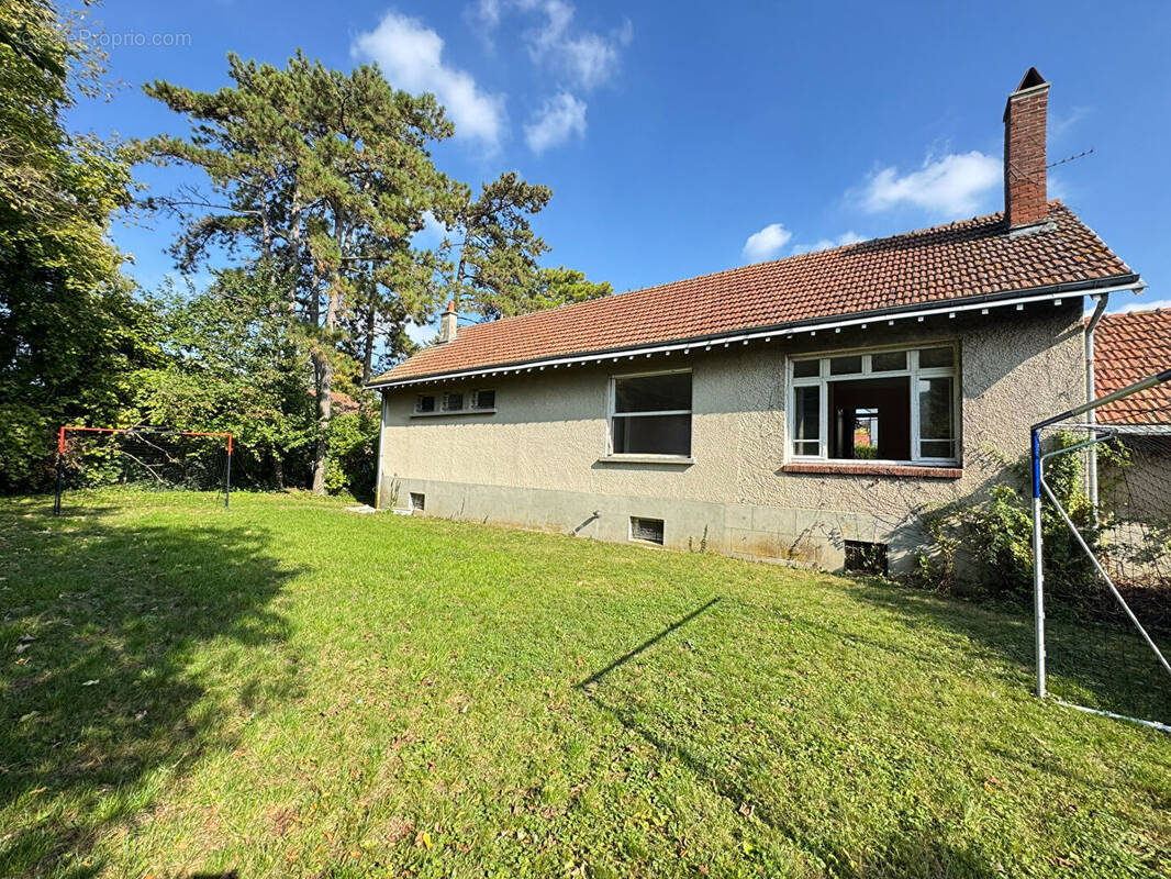 Maison à BEZANNES