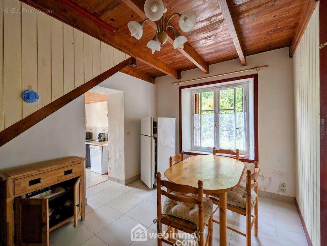 Maison 65 m² à Loguivy-Plougras  - photo 7
