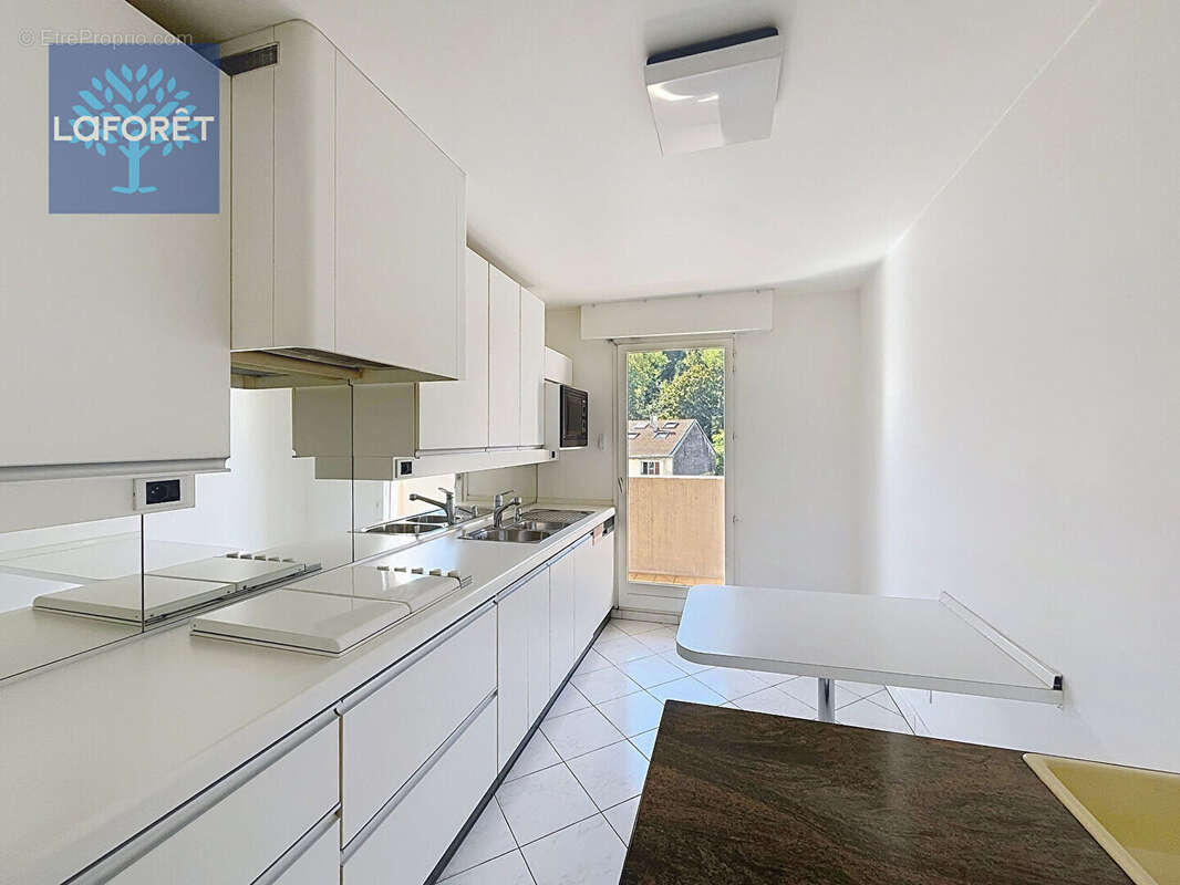 Appartement à LYON-9E