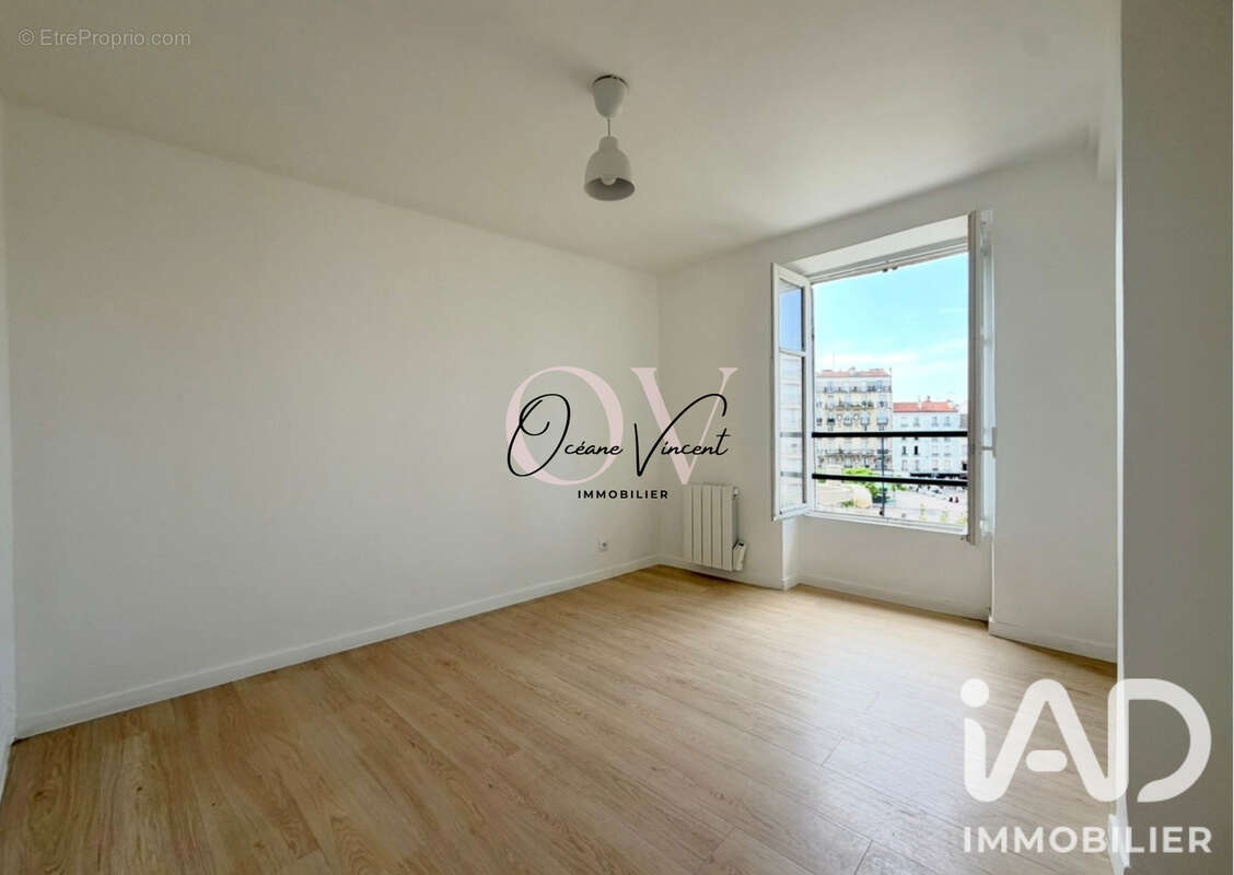 Appartement 45 m² à Saint-Denis  - photo 7
