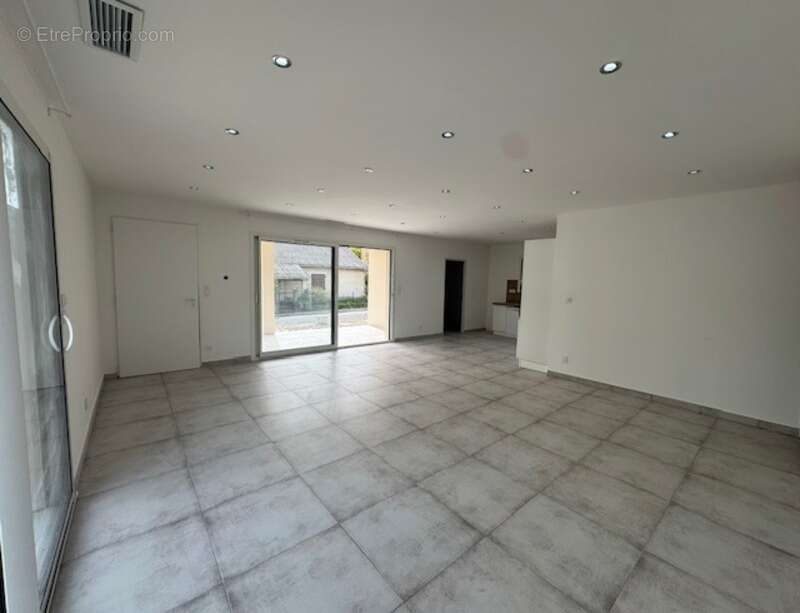 Maison à LES SALLES-DU-GARDON