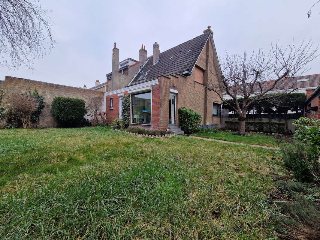 Maison à COUDEKERQUE-BRANCHE