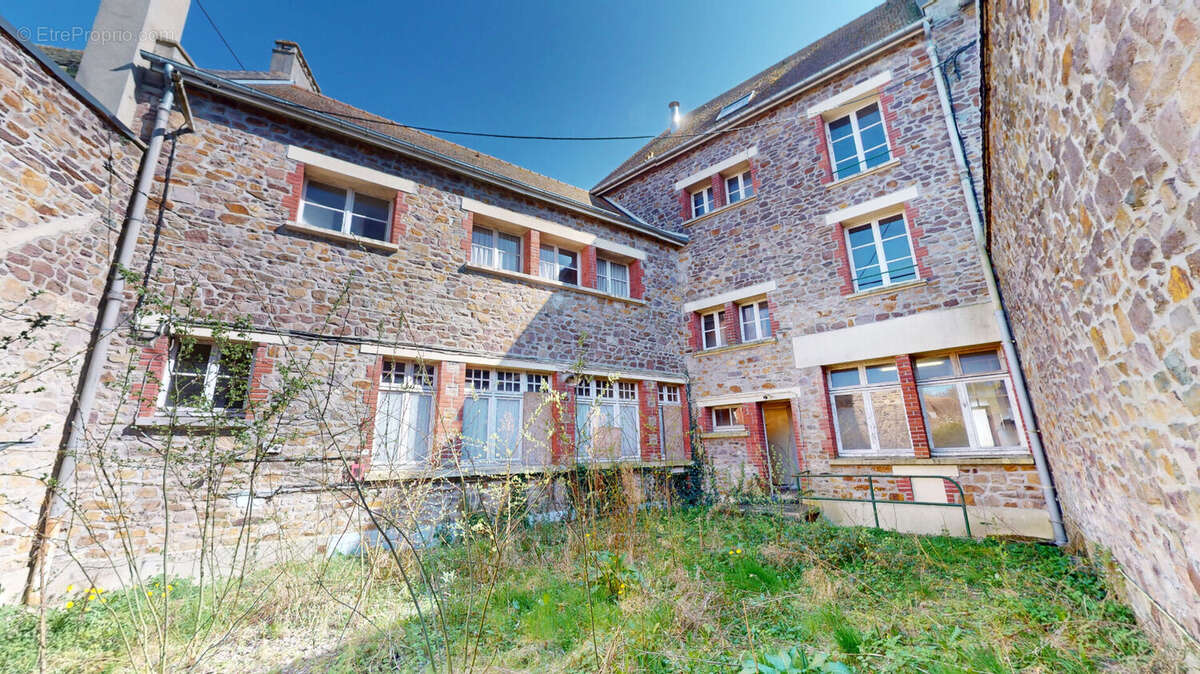 Appartement à THURY-HARCOURT