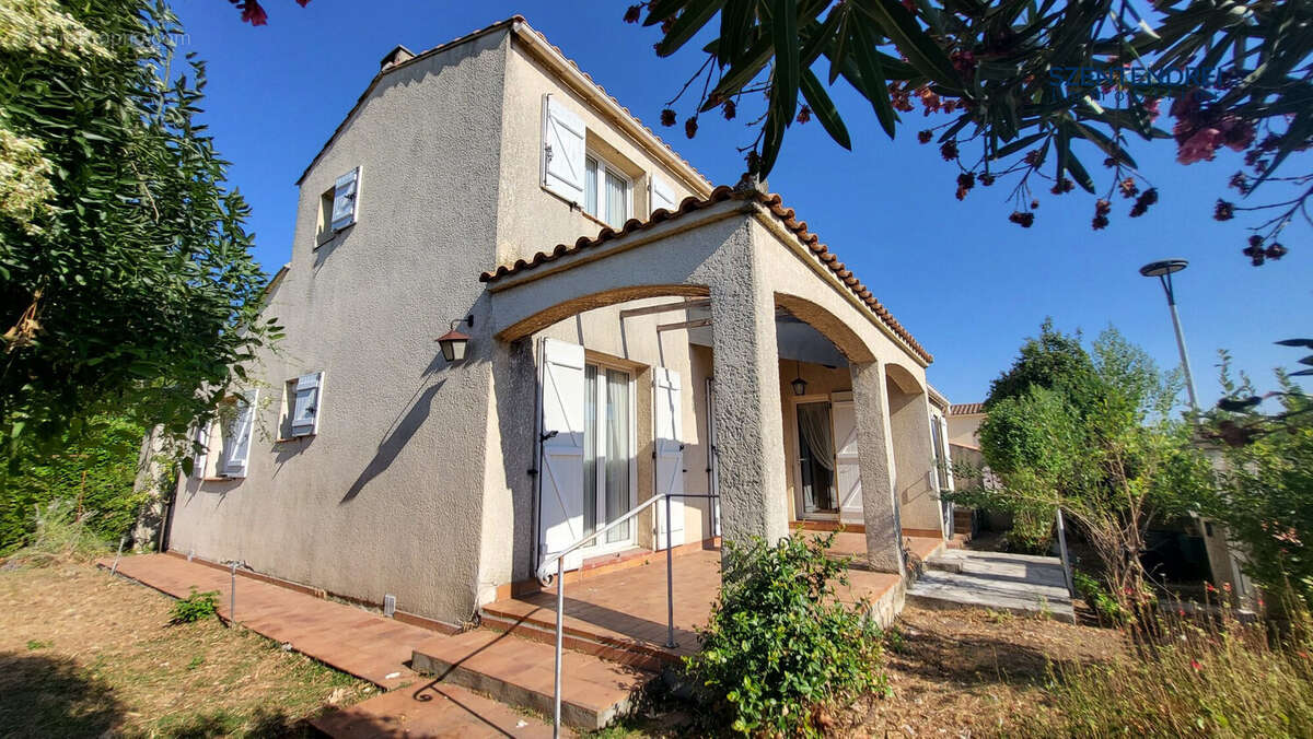 Maison 104 m² à Lunel  - photo 2