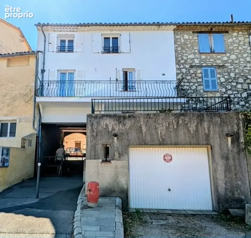Maison à SAINT-CEZAIRE-SUR-SIAGNE