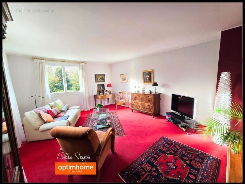 Maison à SAINT-GENIS-POUILLY