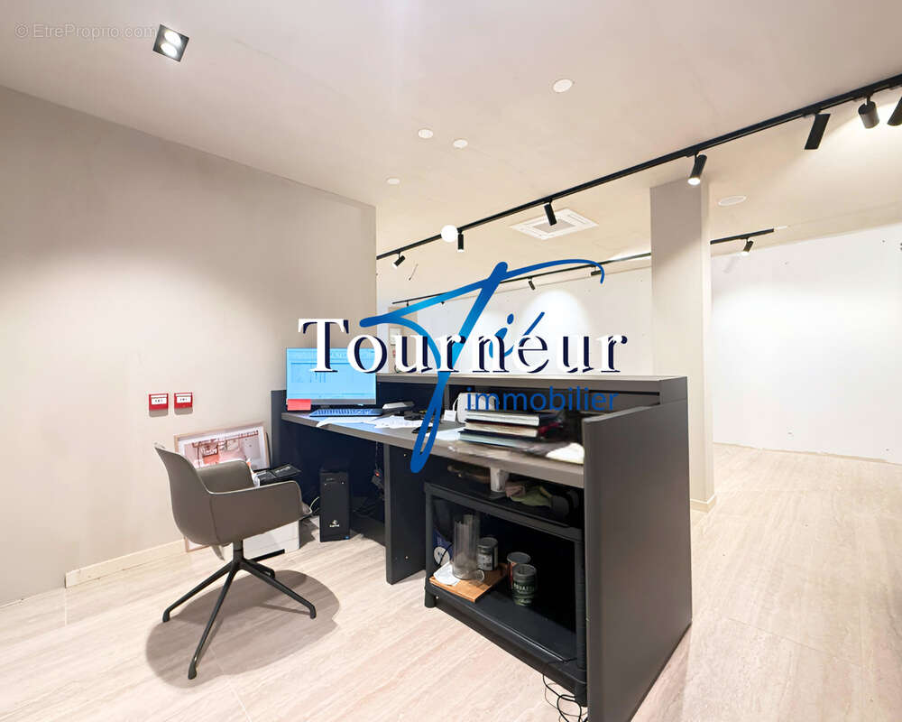 Commerce à SANARY-SUR-MER