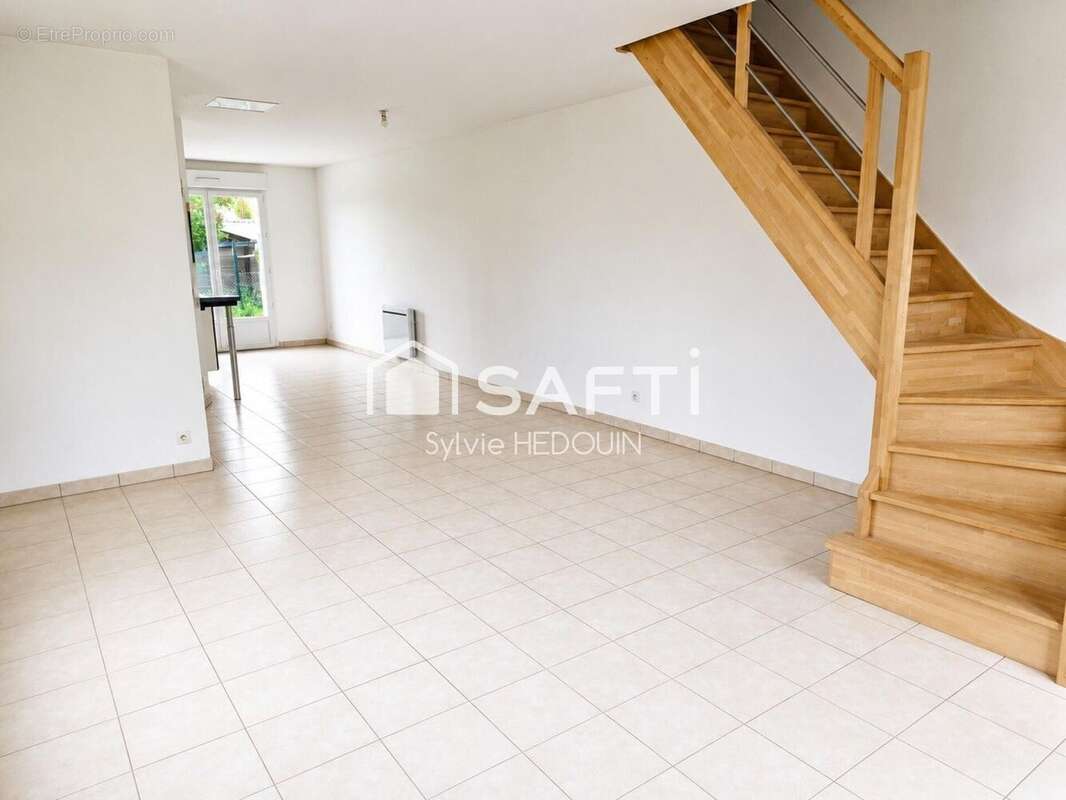Maison 81 m² à Saint-Calais-Du-Desert  - photo 3