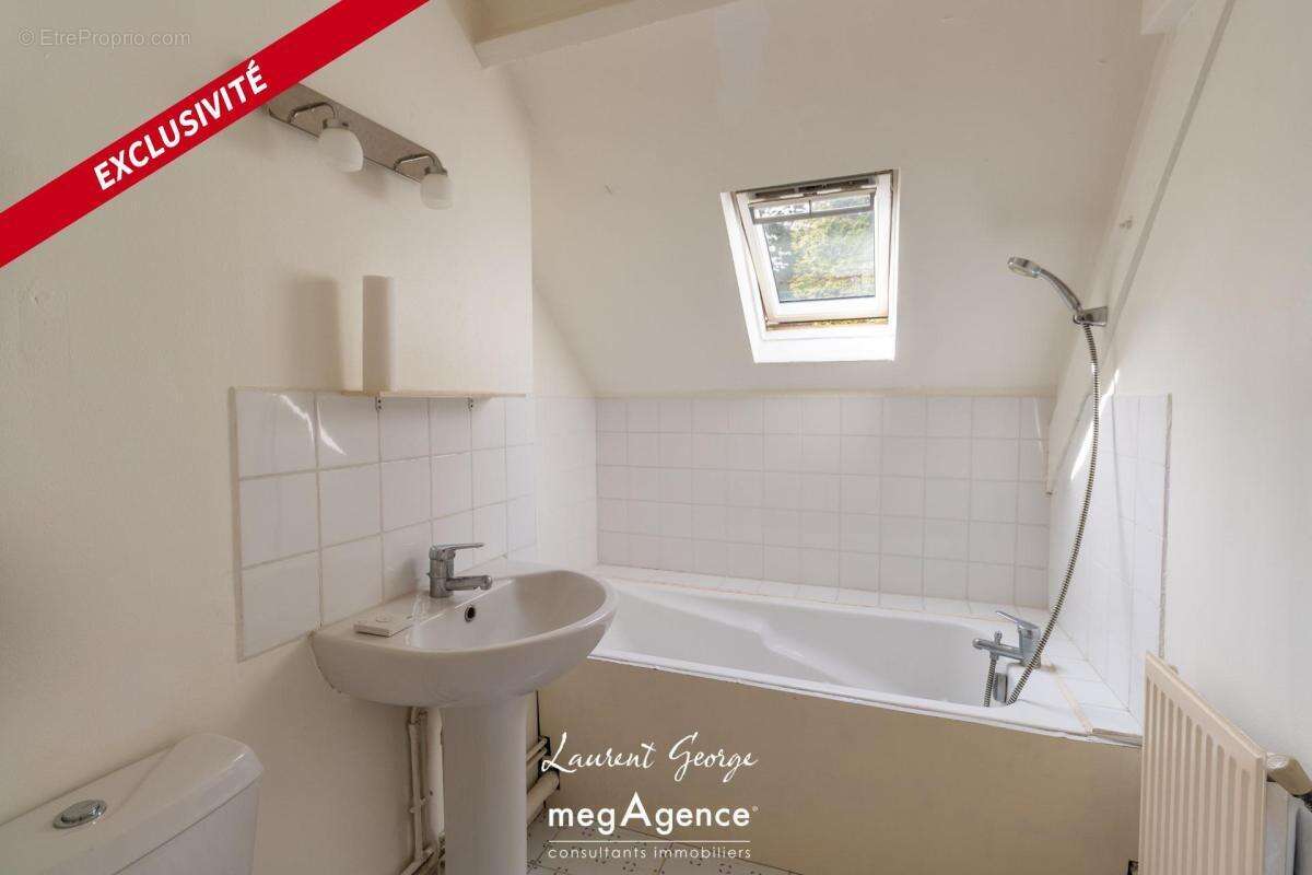 Maison à SAINT-LEGER-DU-BOURG-DENIS