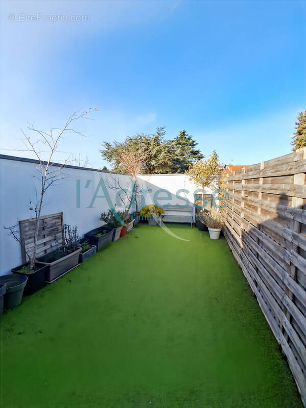 Appartement à SURESNES