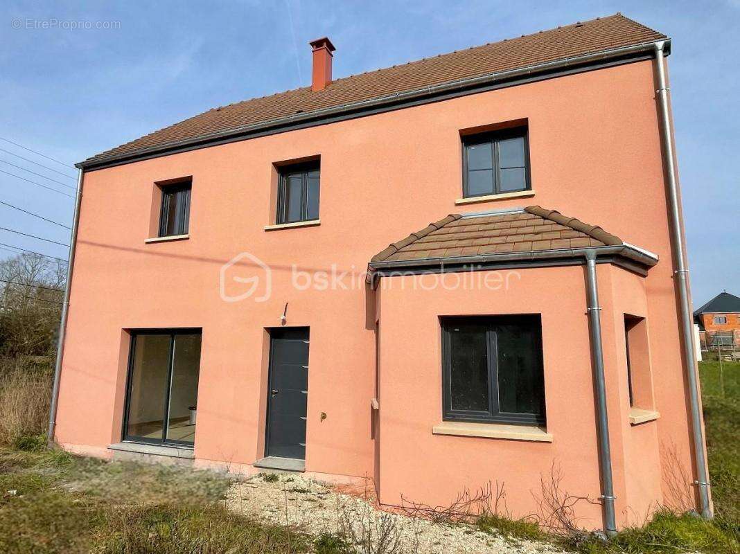  Maison Individuelle Spacieuse avec Potentiel d'Aménagement – ​​Un Bien Rare à Saisir ! - photo 11