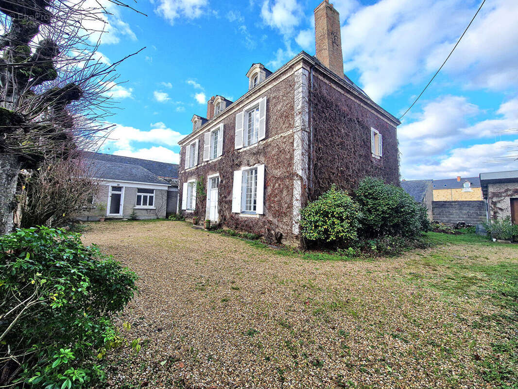 Maison à CHATEAUNEUF-SUR-SARTHE