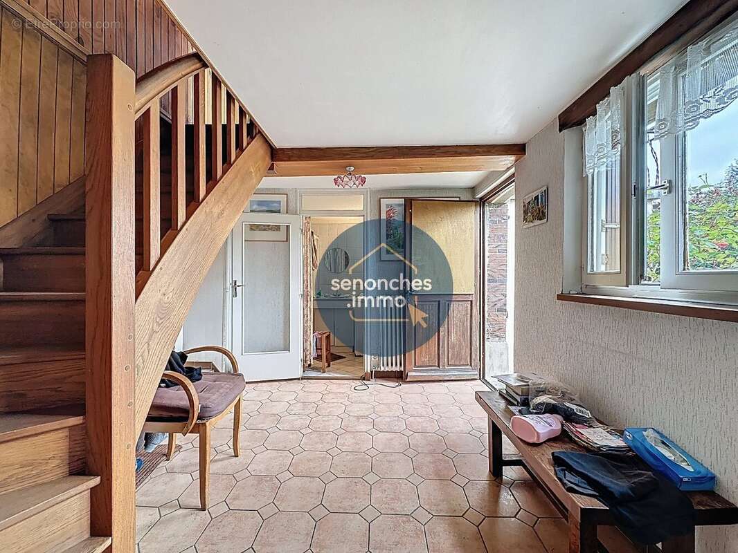 Maison à SAINT-VICTOR-DE-BUTHON