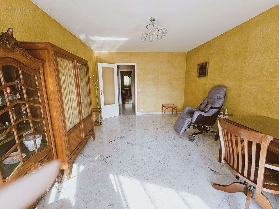 Appartement 76 m² à Le Cannet  - photo 2