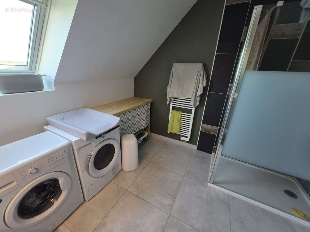 Maison à LA QUEUE-LES-YVELINES