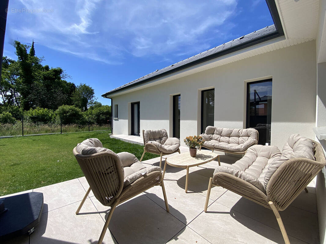 Maison à SERRES-CASTET