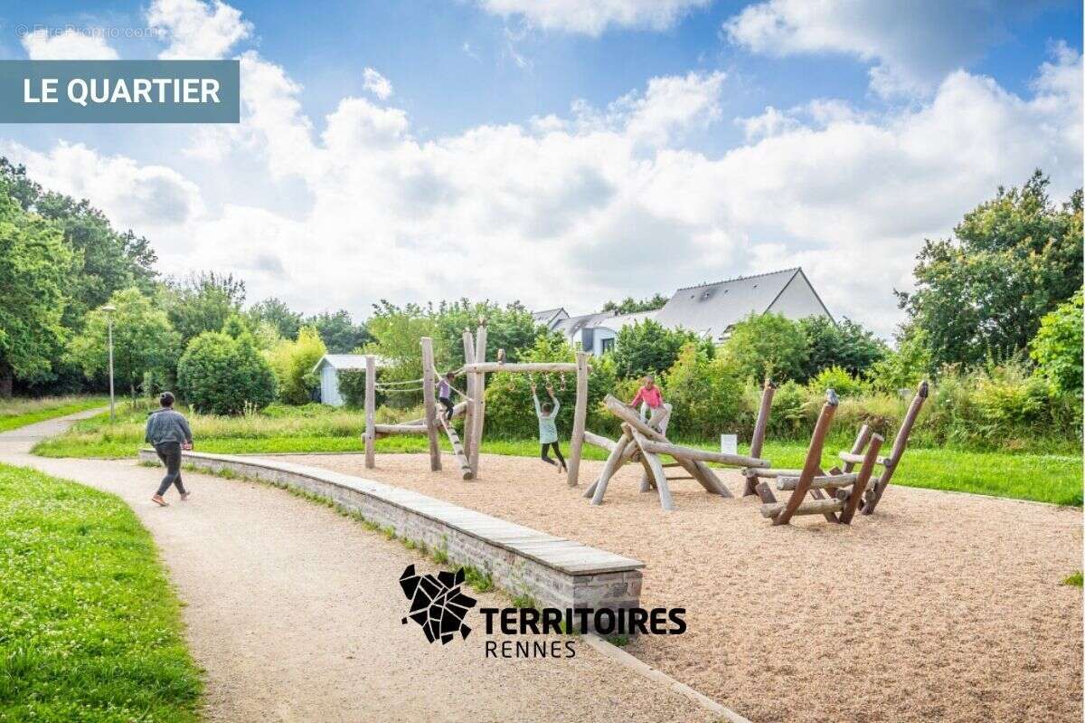 Terrain à LA CHAPELLE-THOUARAULT