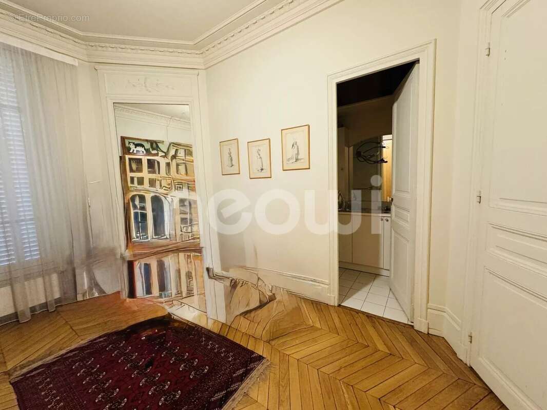 Appartement à PARIS-17E