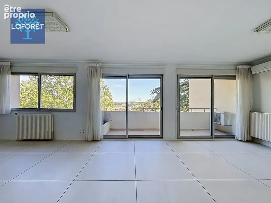 Appartement à SAINT-GENIS-LAVAL