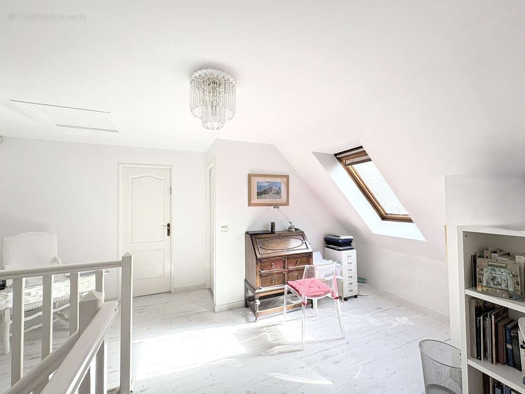 Maison à LA QUEUE-EN-BRIE