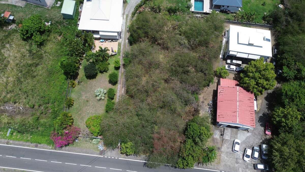 Terrain à BOUILLANTE