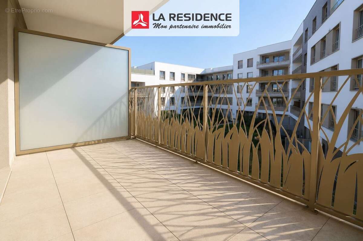 Appartement 65 m² à Saint-Cyr-L'ecole  - photo 3