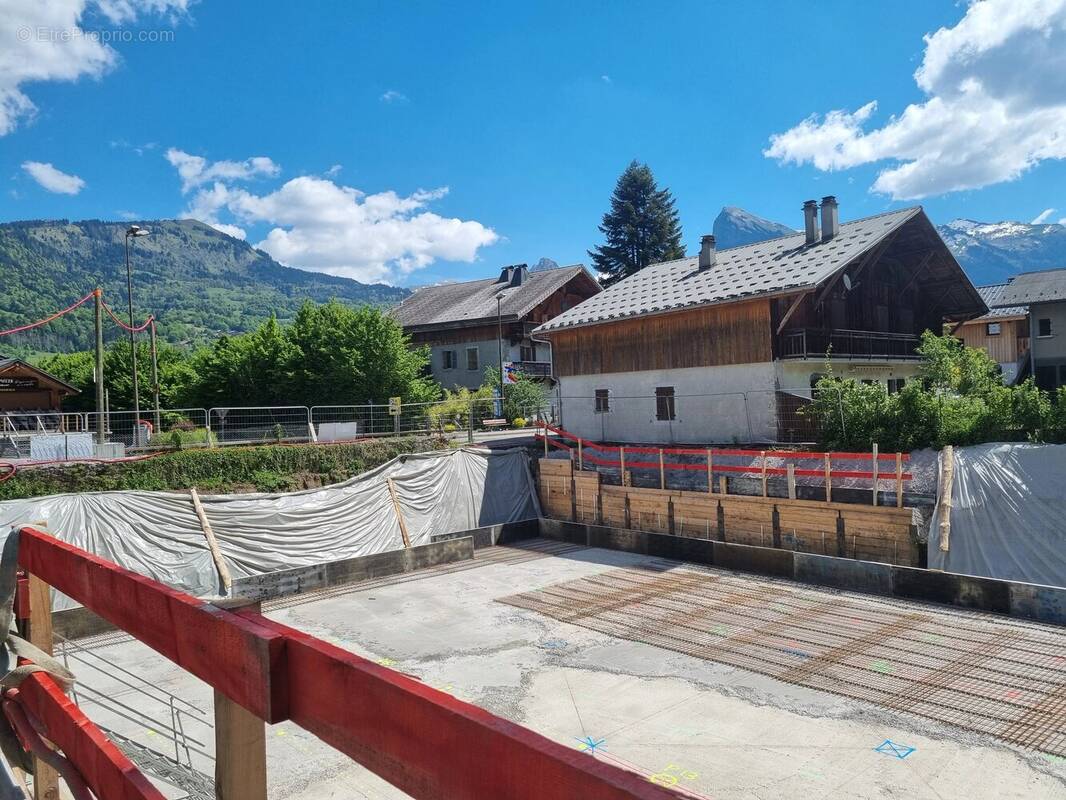 Appartement à MORILLON